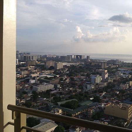 La Verti Residences Sunset View Manila Bagian luar foto
